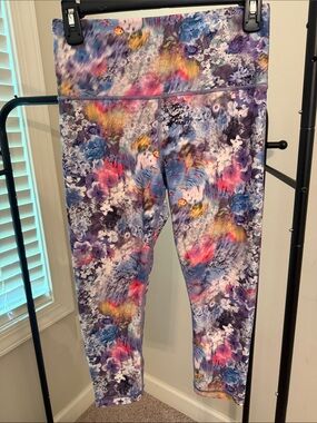 Athleta Kids Purple Multi Floral Capri Leggings